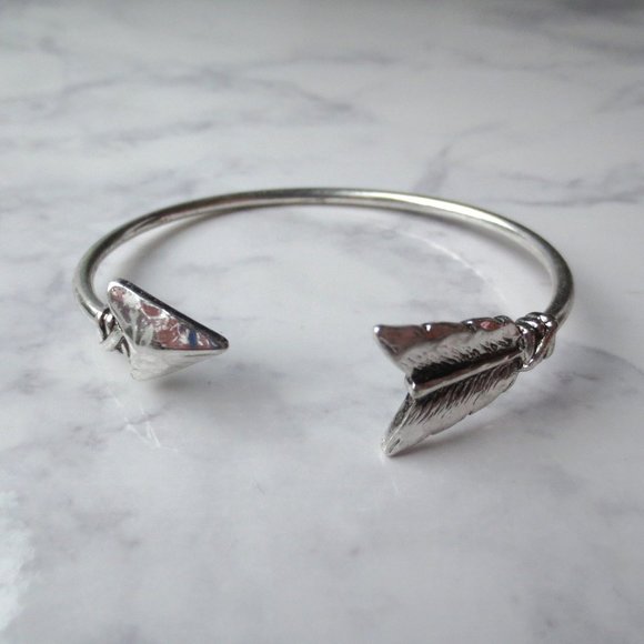 Arrow Adjustable Silver Bracelet - Picture 1 of 3
